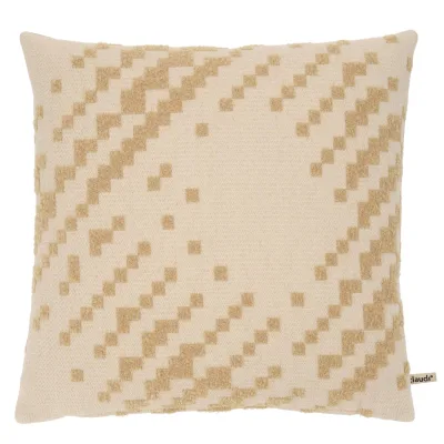 Claudi Qusella Dark Sand